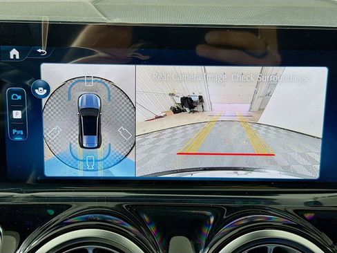 Used 2026 Mercedes-Benz GLB 250 4MATIC image 13