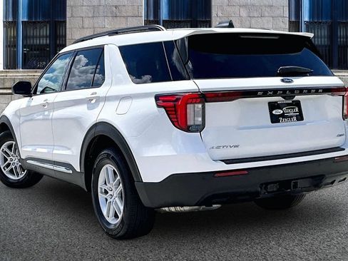 Certified 2025 Ford Explorer Active AWD/4WD image 10