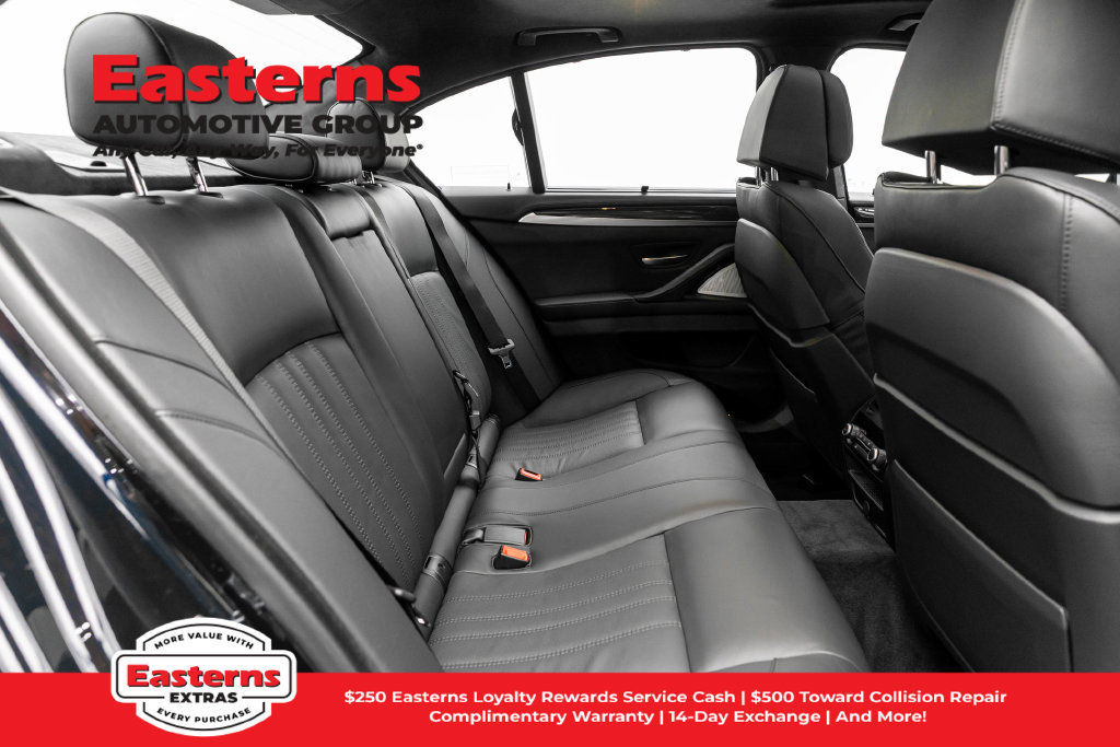 Used 2015 BMW M5 RWD image 58