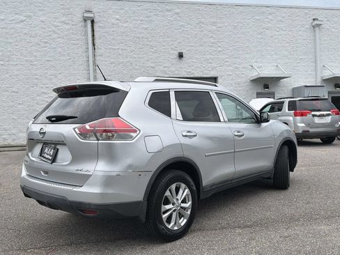 Used 2015 Nissan Rogue SV AWD/4WD image 29