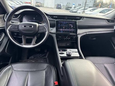 Used 2022 Jeep Grand Cherokee Limited image 18