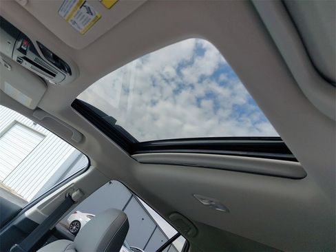 Used 2025 Subaru Outback Limited image 26