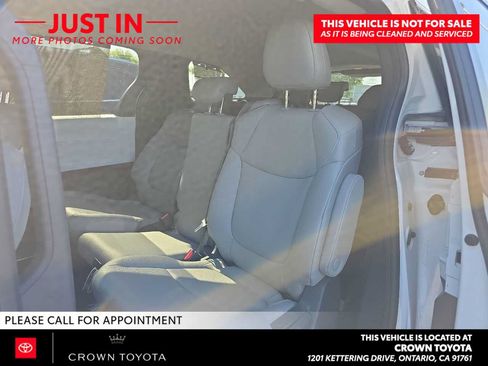 Used 2026 Toyota Sienna XLE FWD image 7