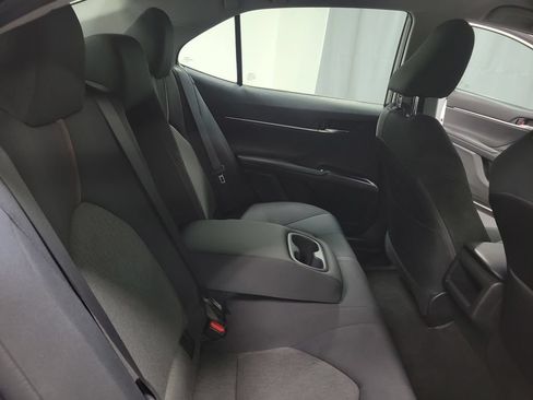 Used 2018 Toyota Camry LE FWD image 24