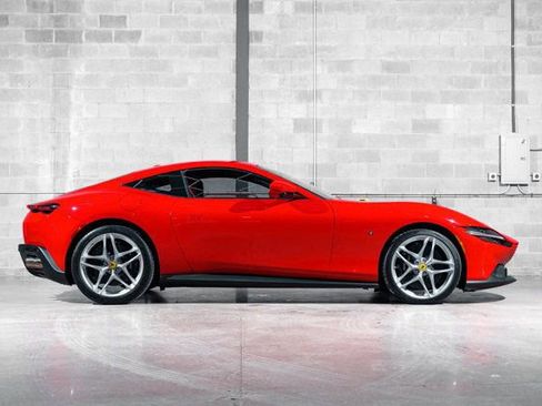 Used 2021 Ferrari Roma image 2