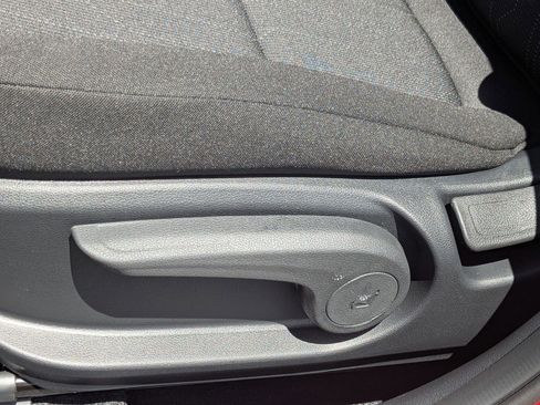 New 2025 Hyundai Venue SE image 19