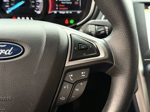 Used 2019 Ford Fusion SE FWD image 27