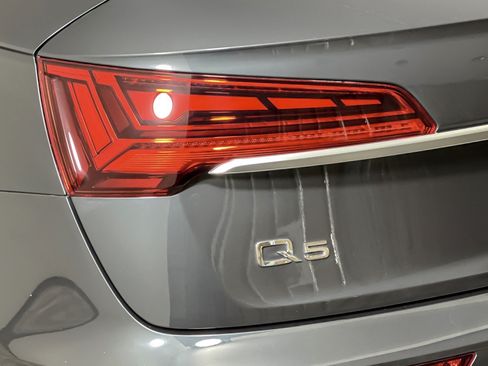 Used 2023 Audi Q5 2.0T Premium w/ Convenience Package AWD/4WD image 26