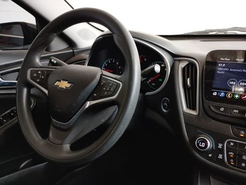 Used 2022 Chevrolet Malibu LT FWD image 27