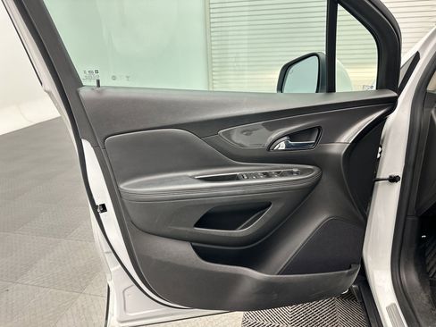 Certified 2022 Buick Encore Preferred w/ Safety Package AWD/4WD image 21