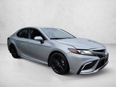 Used 2022 Toyota Camry XSE w/ Cold Weather Package FWD image 3