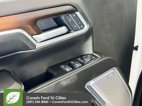 Used 2025 GMC Sierra 3500 Denali image 12