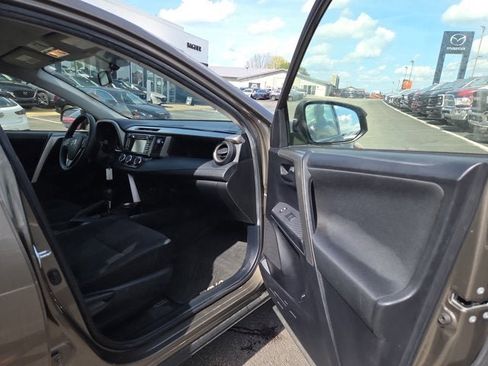Used 2014 Toyota RAV4 LE AWD/4WD image 13