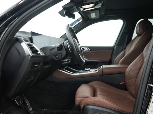 Used 2025 BMW X5 M60i AWD/4WD image 23