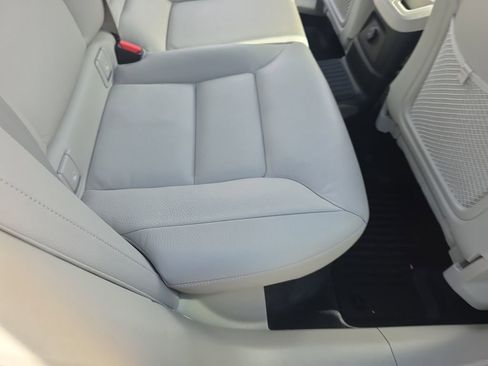 Used 2025 Volvo XC60 T8 Plus w/ Protection Package Premier image 15