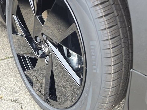 New 2026 Volvo XC40 B5 Ultra w/ Protection Package Premier image 4