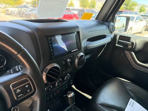 Used 2017 Jeep Wrangler Unlimited Sport w/ Quick Order Package 24S AWD/4WD image 25