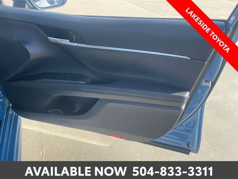Used 2024 Toyota Camry SE FWD image 17