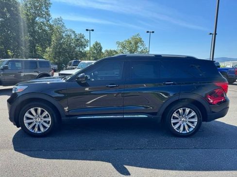Used 2023 Ford Explorer Limited w/ Limited Technology Package AWD/4WD image 6