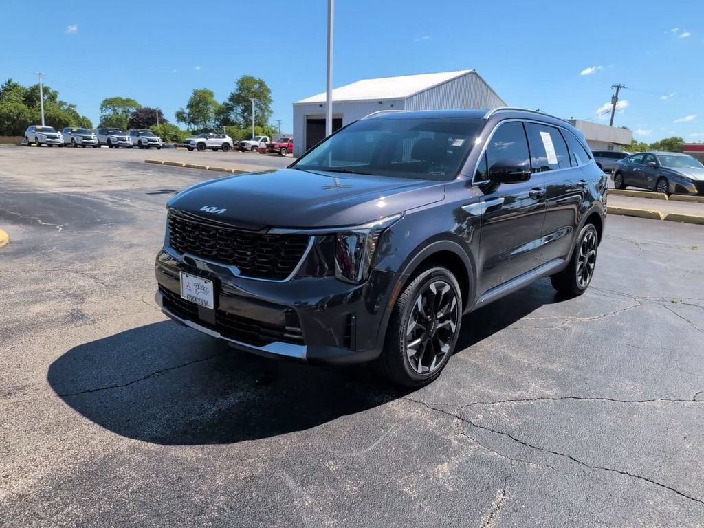 Used 2025 Kia Sorento EX AWD/4WD image 14