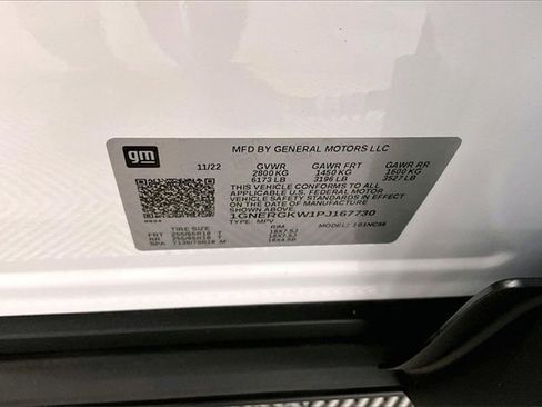 Used 2023 Chevrolet Traverse LT image 36