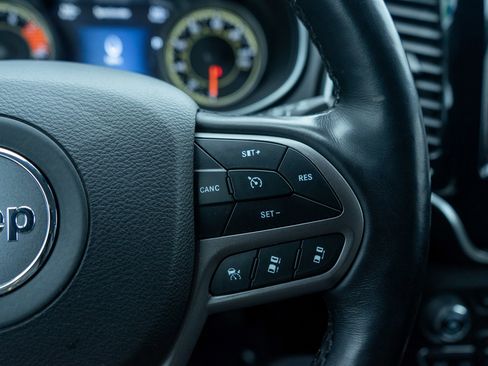 Used 2021 Jeep Cherokee Limited image 26