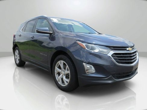 Used 2019 Chevrolet Equinox LT FWD image 2
