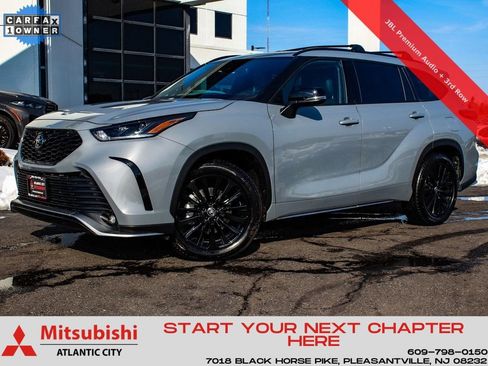 Used 2025 Toyota Highlander XSE AWD/4WD image 1