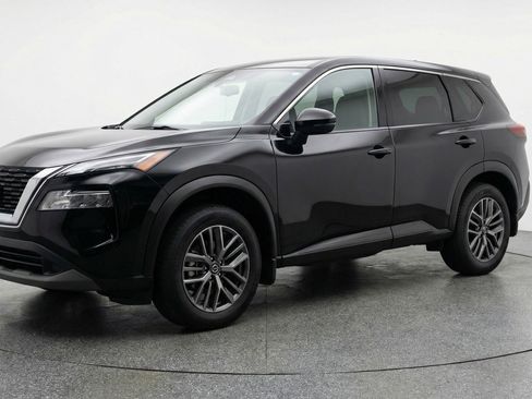 Used 2023 Nissan Rogue S AWD/4WD image 3