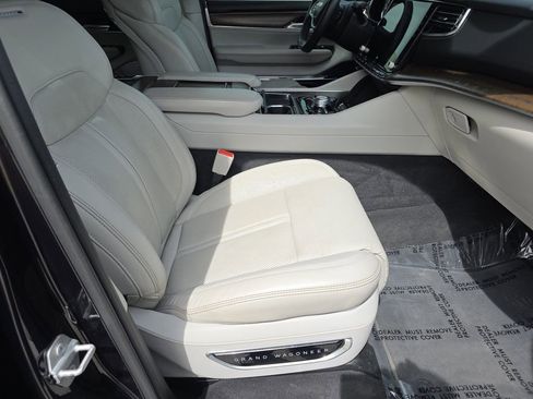 Used 2022 Jeep Grand Wagoneer Series I AWD/4WD image 20