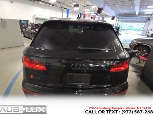 Used 2019 Audi SQ5 Premium Plus w/ Premium Plus Package AWD/4WD image 8