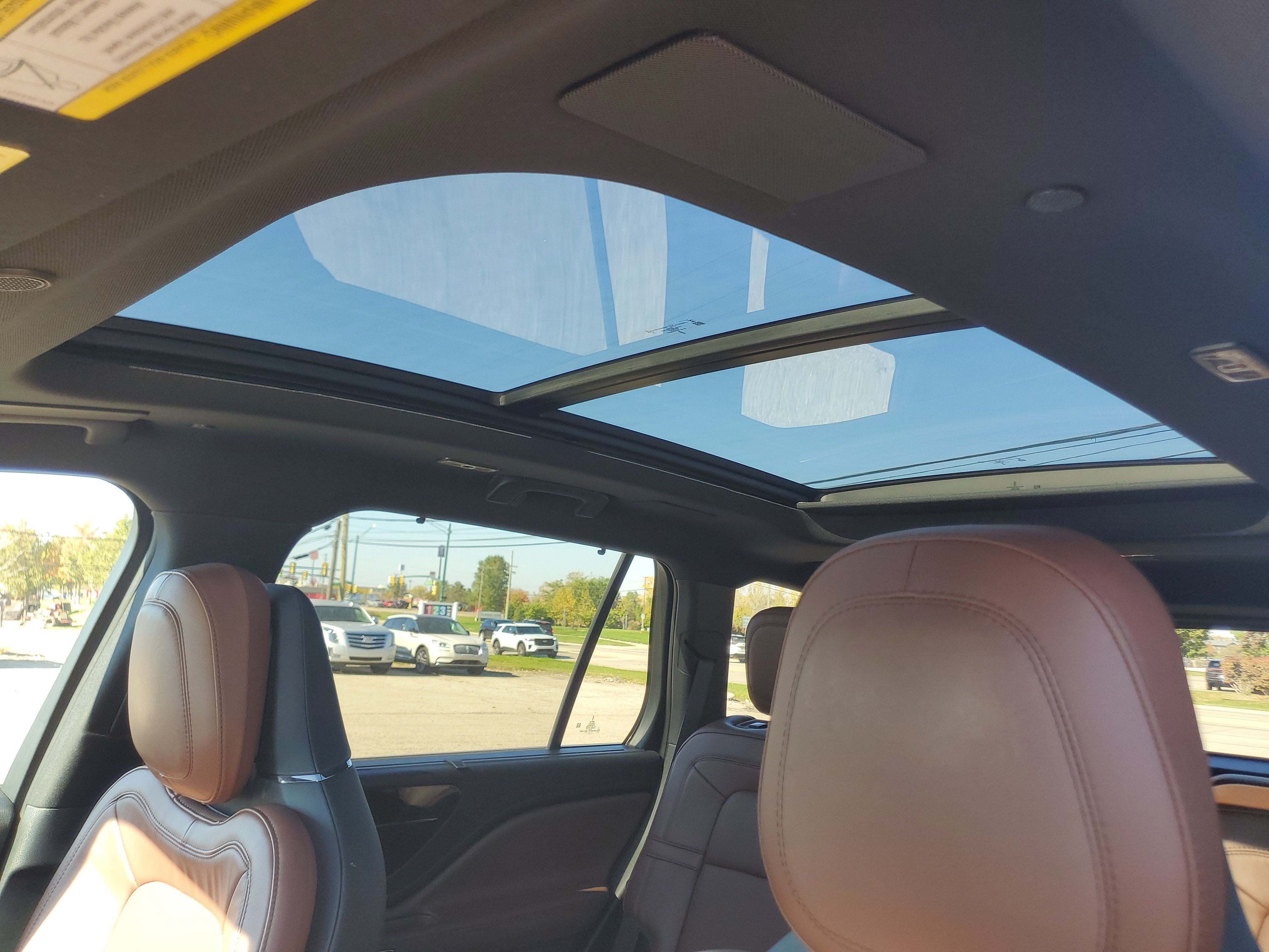 Used 2025 Lincoln Aviator Reserve w/ Equipment Group 201A AWD/4WD image 11