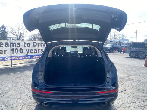 Used 2023 Lincoln Corsair Reserve w/ Jet Appearance Package image 4