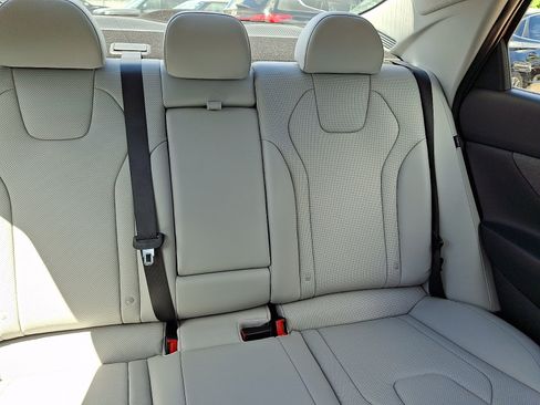 Used 2024 Hyundai Elantra Limited FWD image 20