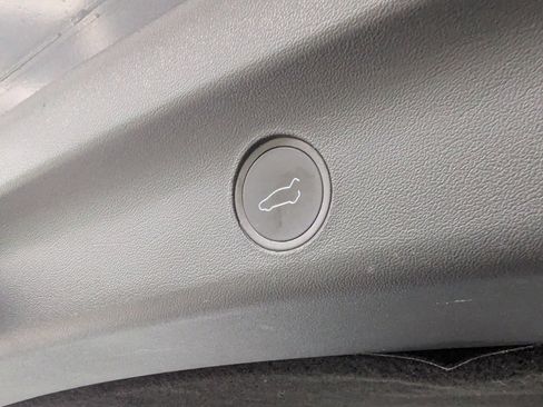 Used 2023 Tesla Model Y Long Range image 27