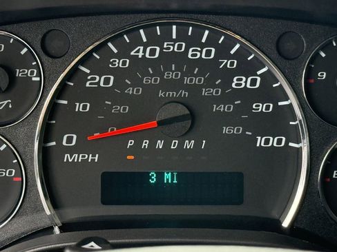 New 2026 Chevrolet Express 2500 RWD image 13