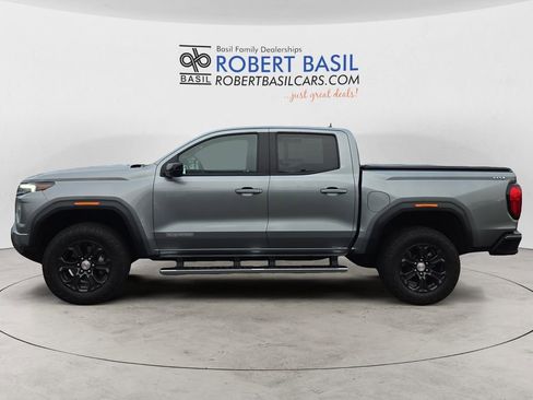 Used 2023 GMC Canyon Elevation w/ Convenience Package image 2