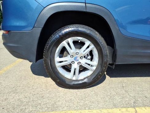 Used 2024 GMC Terrain SLE AWD/4WD image 8
