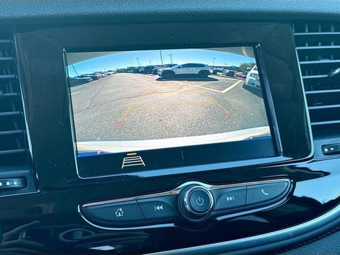 Used 2022 Buick Encore Preferred w/ Safety Package image 16