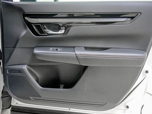 Certified 2025 Honda CR-V Sport Touring image 33