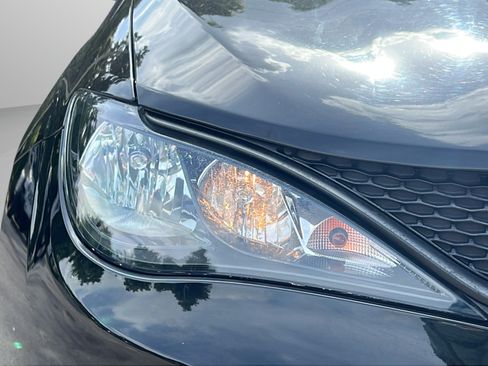 Used 2023 Chrysler Voyager LX FWD image 24