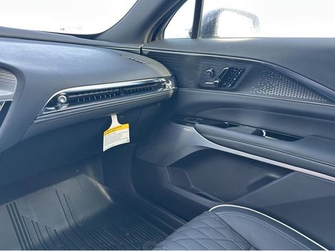 New 2026 Cadillac Lyriq V w/ Exterior Carbon Fiber Package AWD/4WD image 8