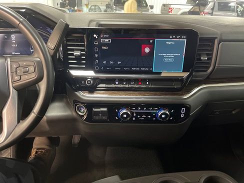 Certified 2024 GMC Sierra 2500 SLE w/ Preferred Package image 18