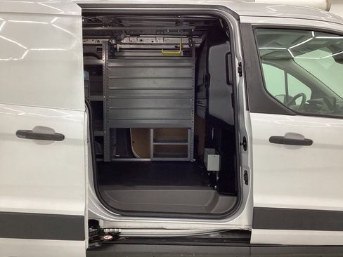 Used 2021 Ford Transit Connect XLT image 18