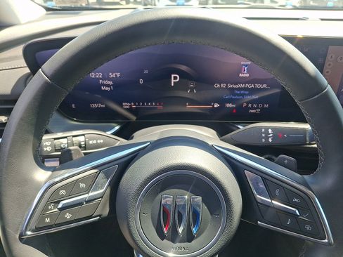 Certified 2025 Buick Envision Preferred AWD/4WD image 19