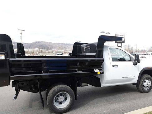 New 2026 GMC Sierra 3500 Pro w/ Convenience Package AWD/4WD image 11