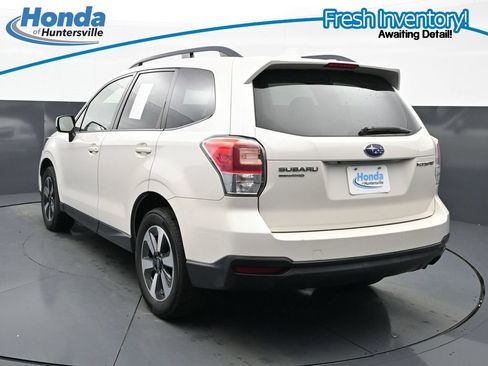 Used 2018 Subaru Forester 2.5i Premium w/ All-Weather Package AWD/4WD image 7