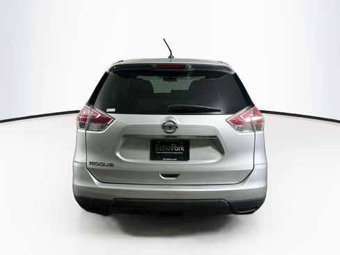 Used 2016 Nissan Rogue S w/ S Family Package FWD image 7