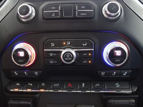 Used 2021 GMC Sierra 1500 Denali w/ Driver Alert Package II AWD/4WD image 8