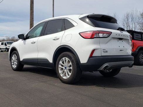 Used 2022 Ford Escape SE image 7